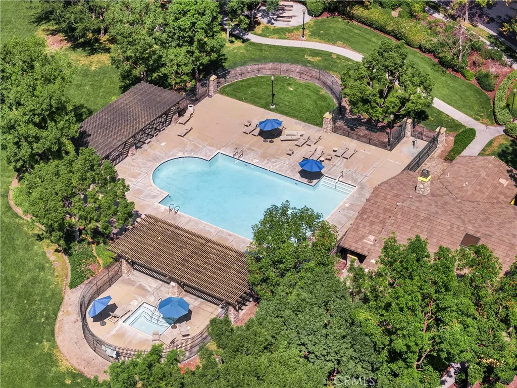 22 River Rock Court