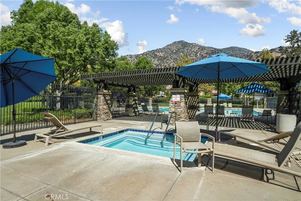 22 River Rock Court