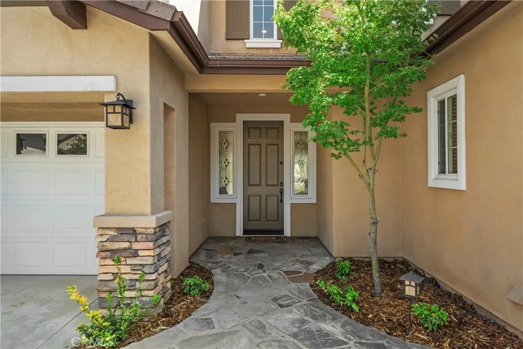 22 River Rock Court