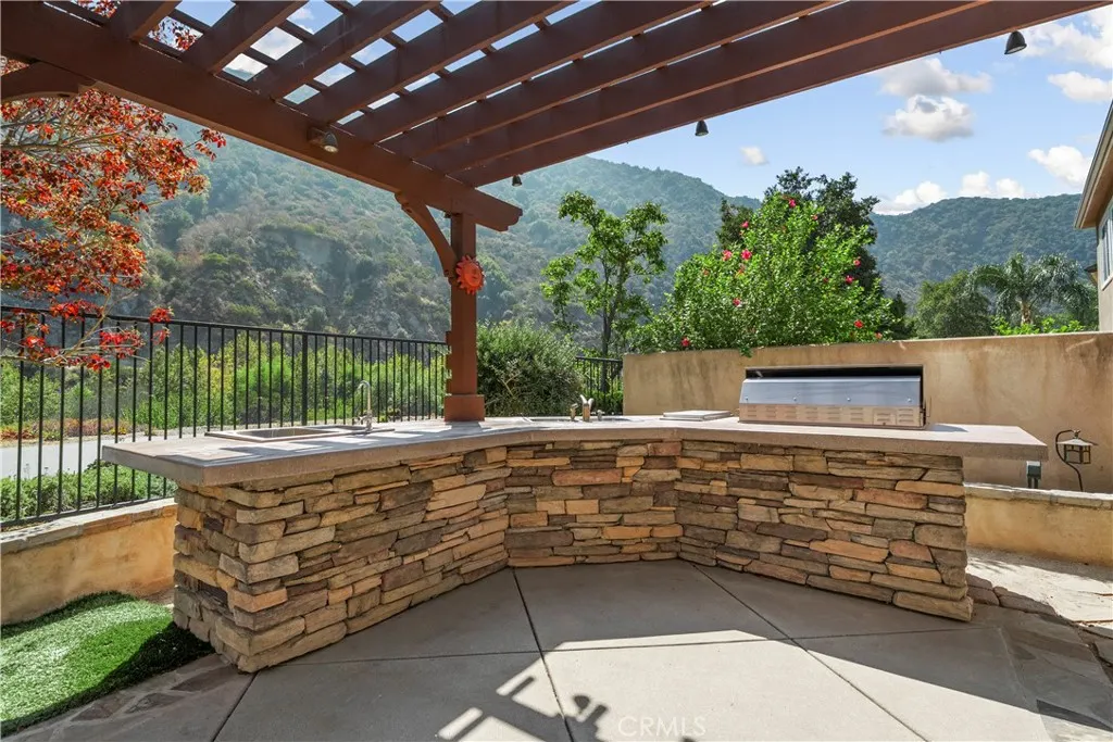 22 River Rock Court