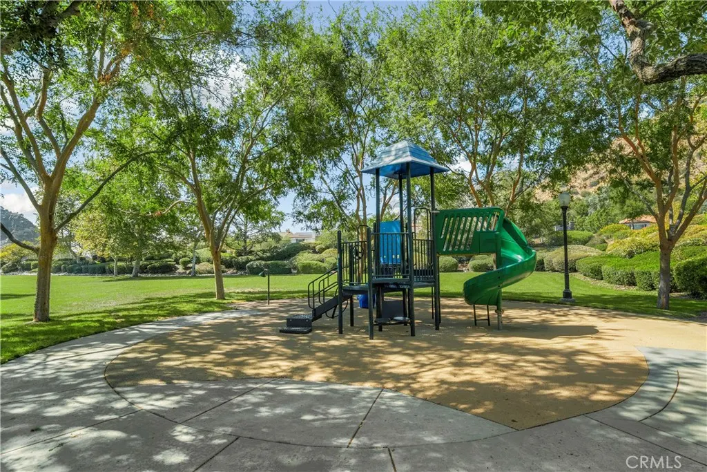 22 River Rock Court