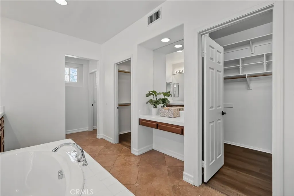 22 River Rock Court