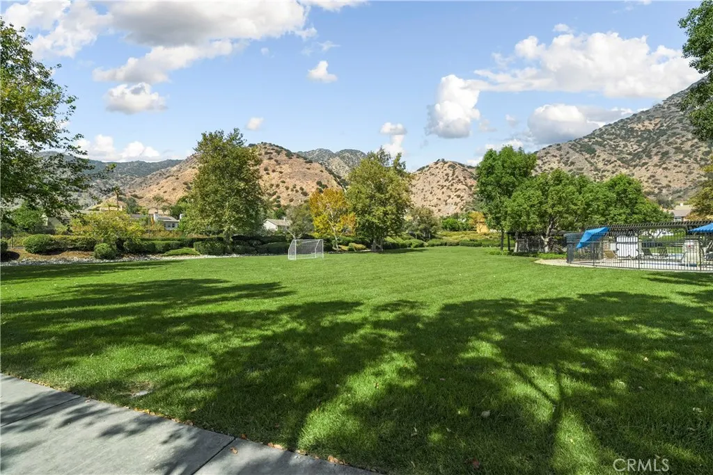 22 River Rock Court