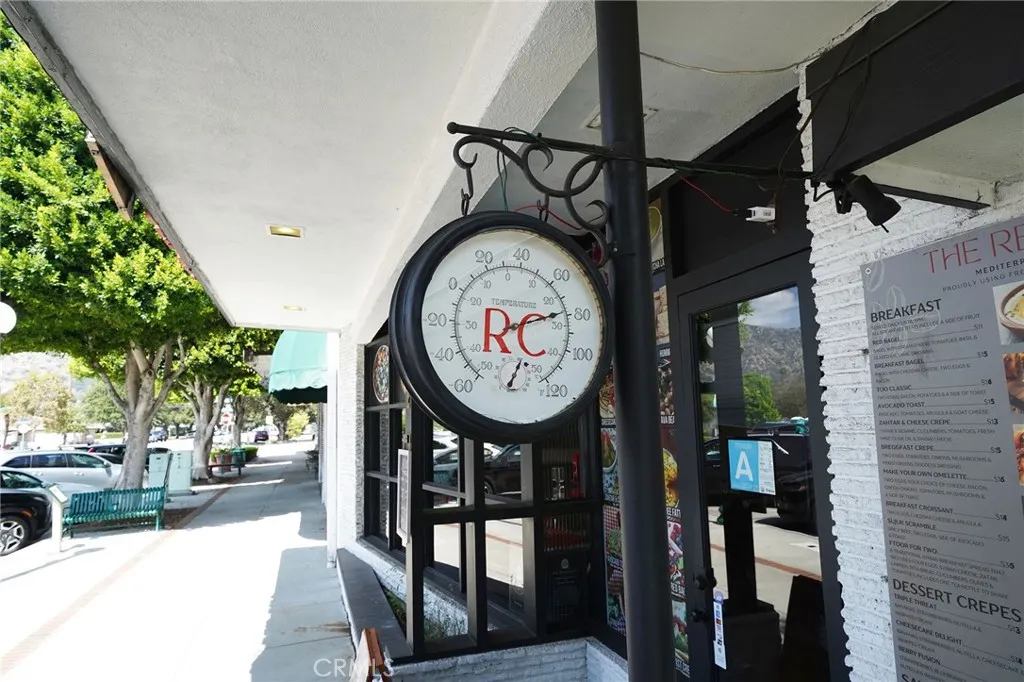 222 N Glendora Ave