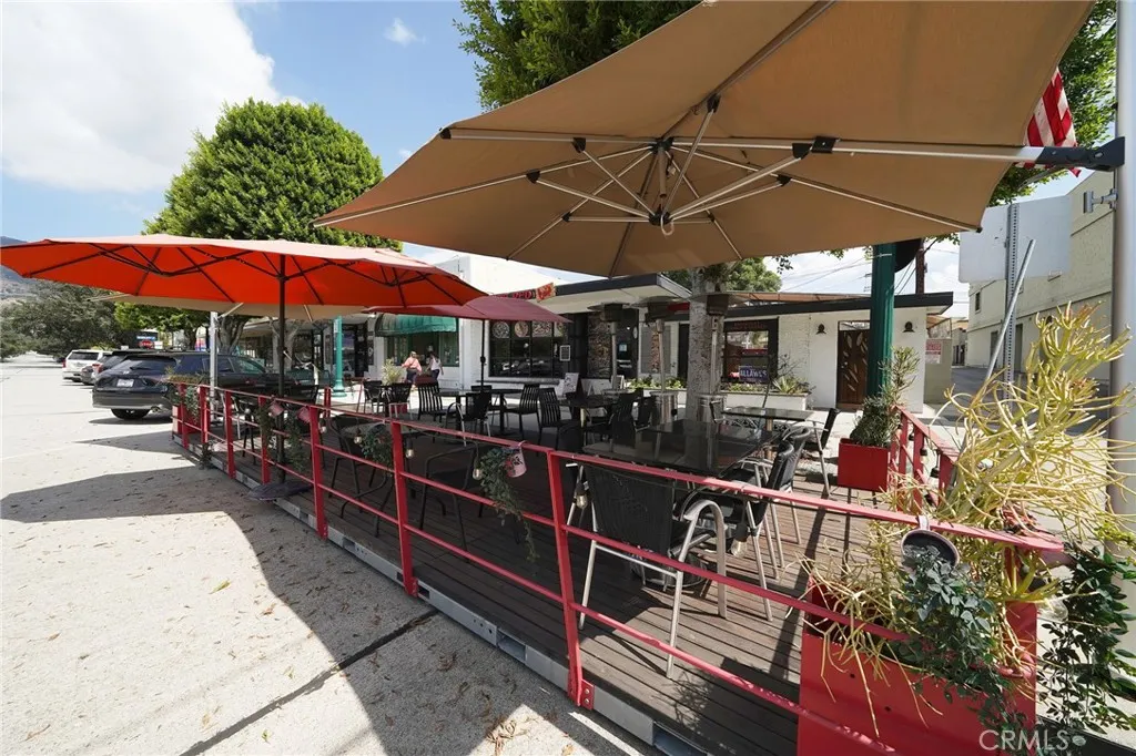 222 N Glendora Ave