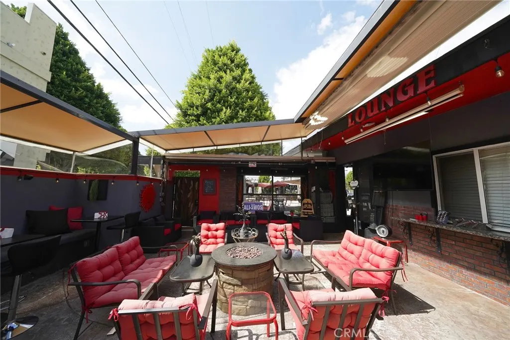 222 N Glendora Ave
