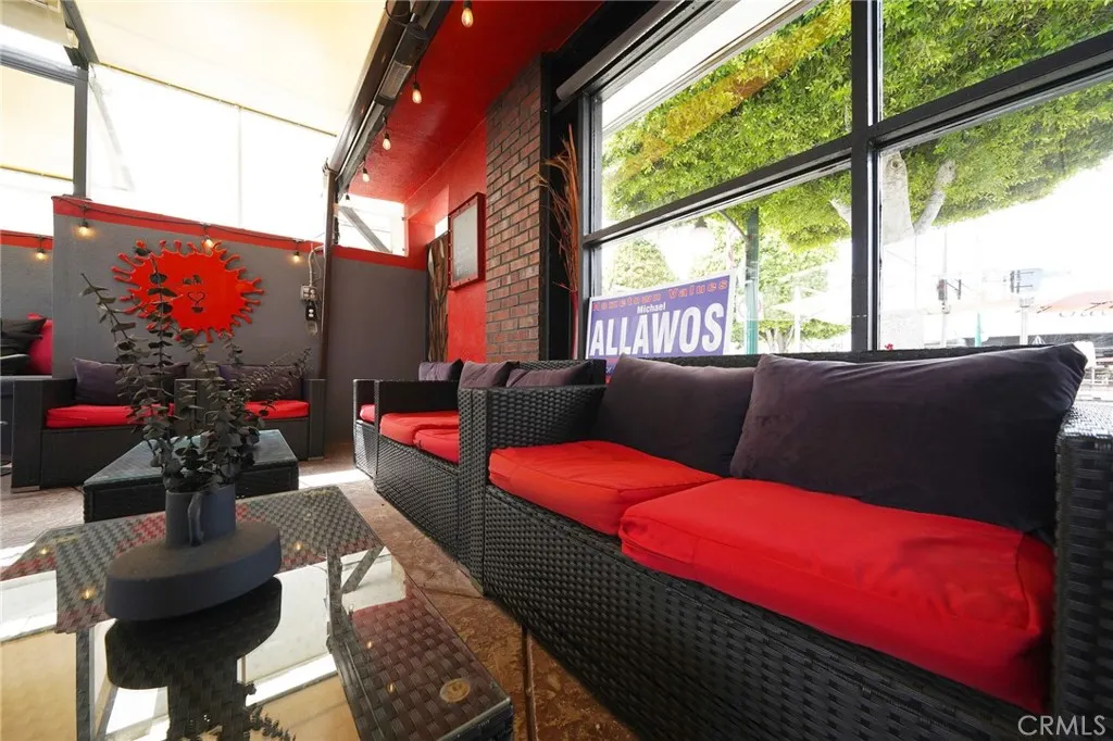 222 N Glendora Ave