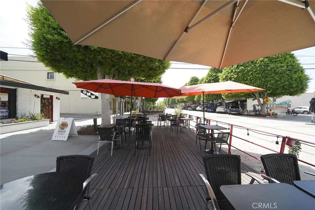 222 N Glendora Ave