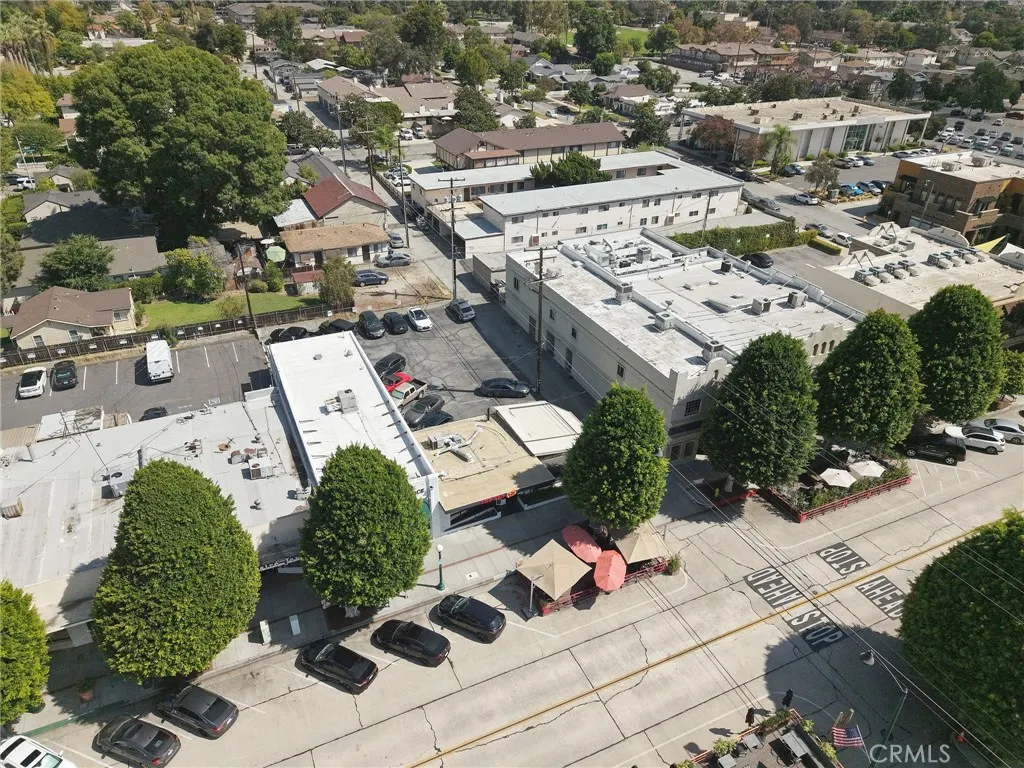 222 N Glendora Ave