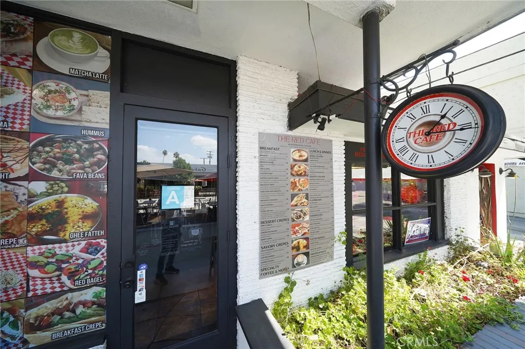 222 N Glendora Ave