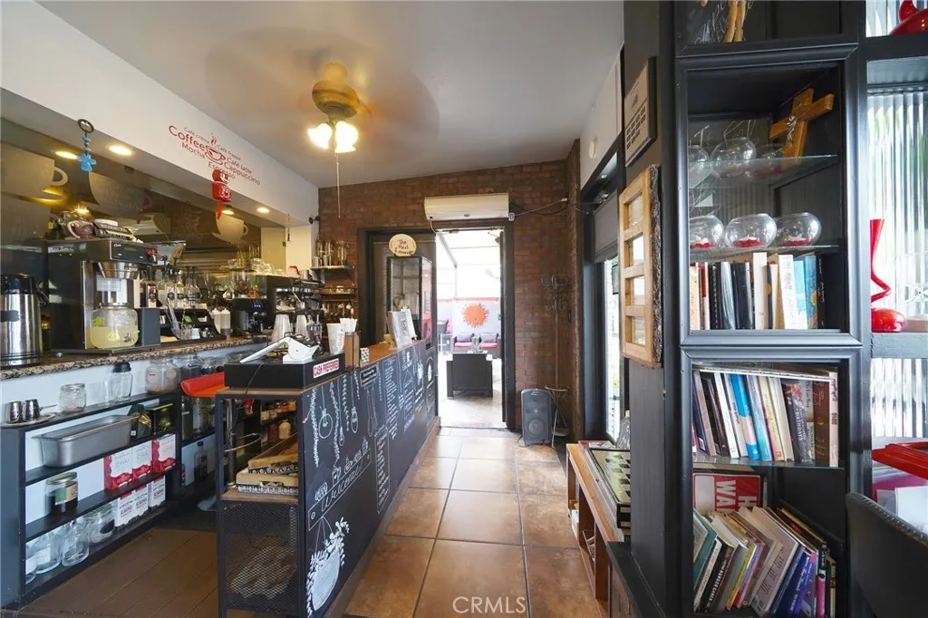 222 N Glendora Ave