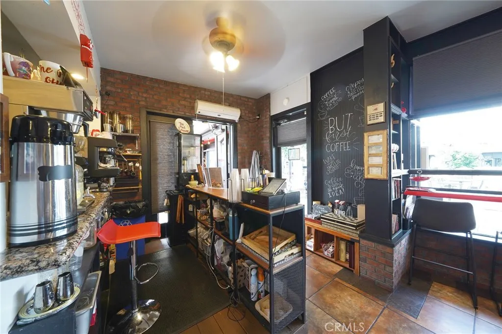 222 N Glendora Ave