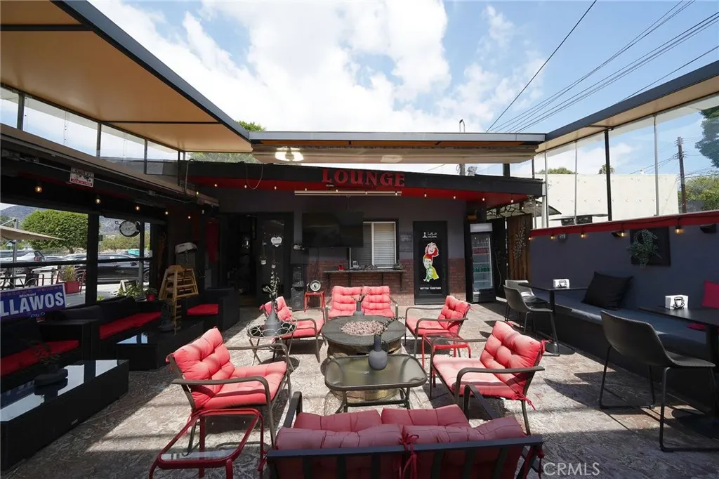 222 N Glendora Ave