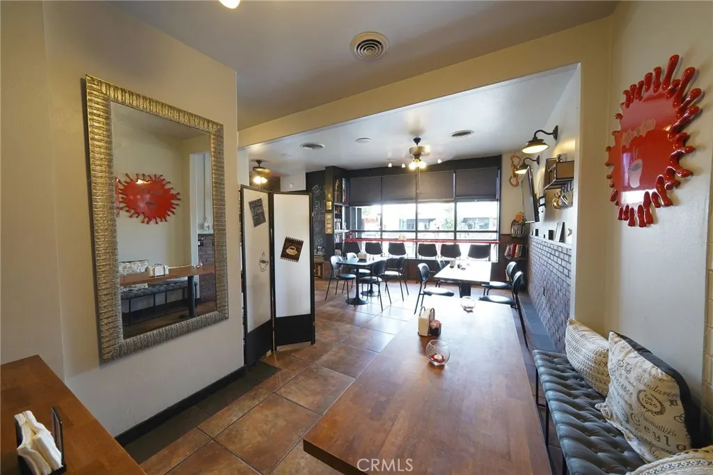 222 N Glendora Ave