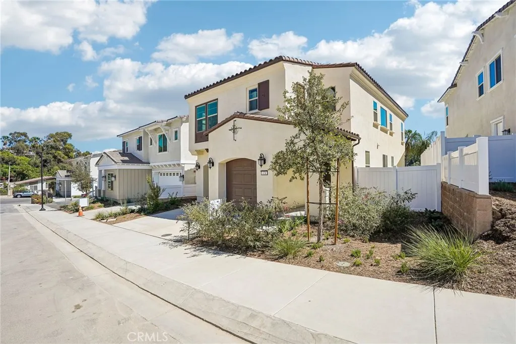 474 Citrus Oak Road