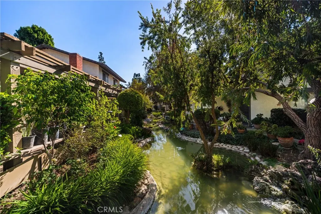 1772 Aspen Village