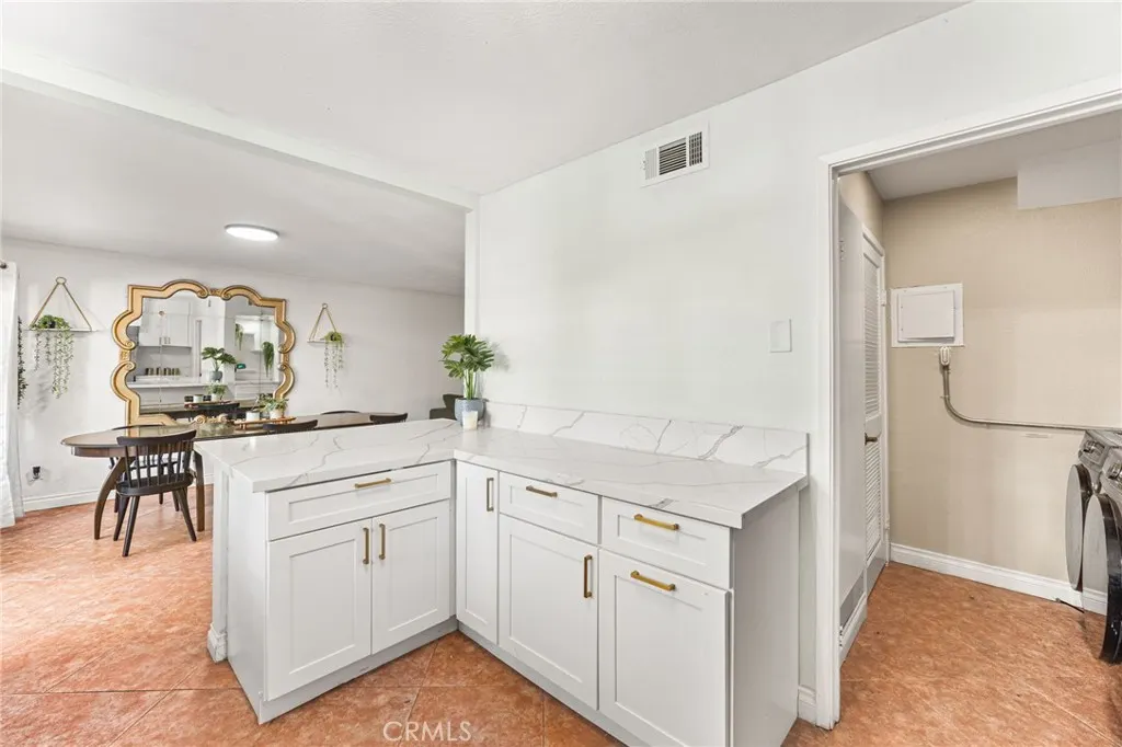 1772 Aspen Village