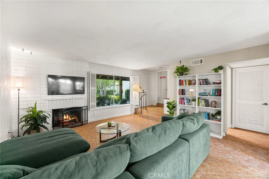 1772 Aspen Village