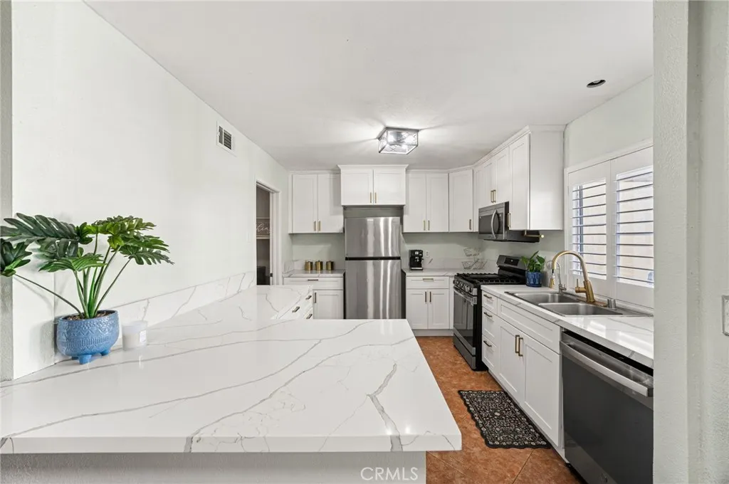1772 Aspen Village