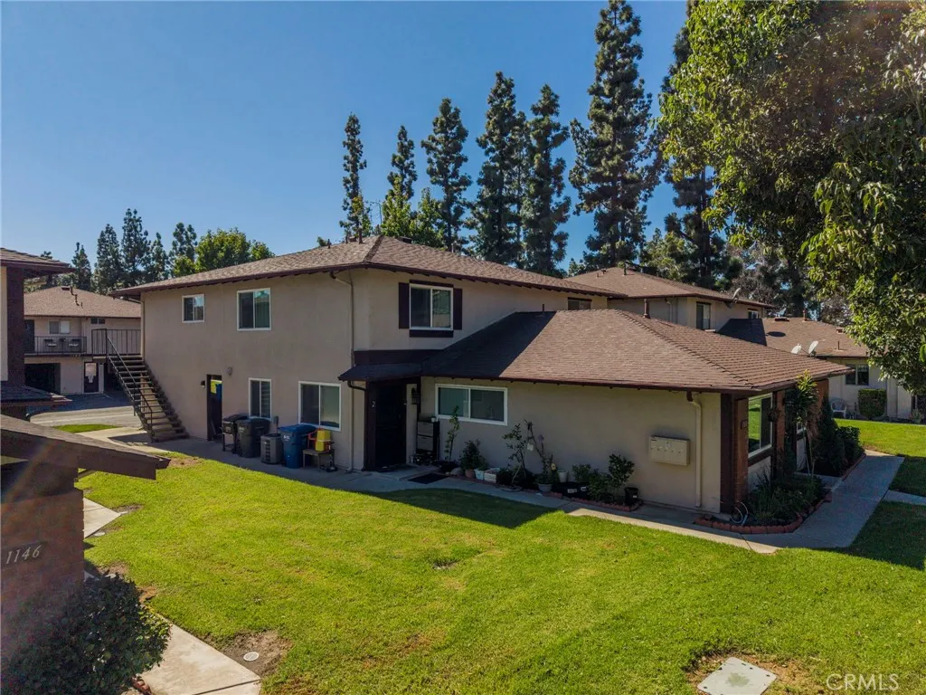 1168 W Calle Del Sol, #4