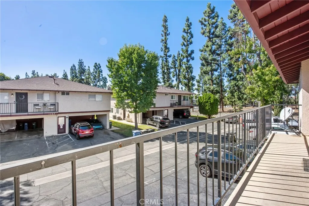 1168 W Calle Del Sol, #4