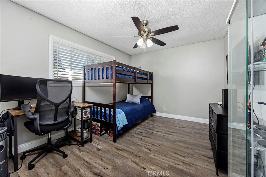 1168 W Calle Del Sol, #4