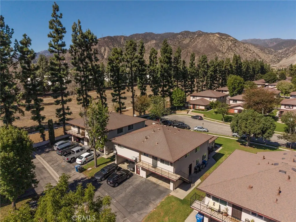 1168 W Calle Del Sol, #4