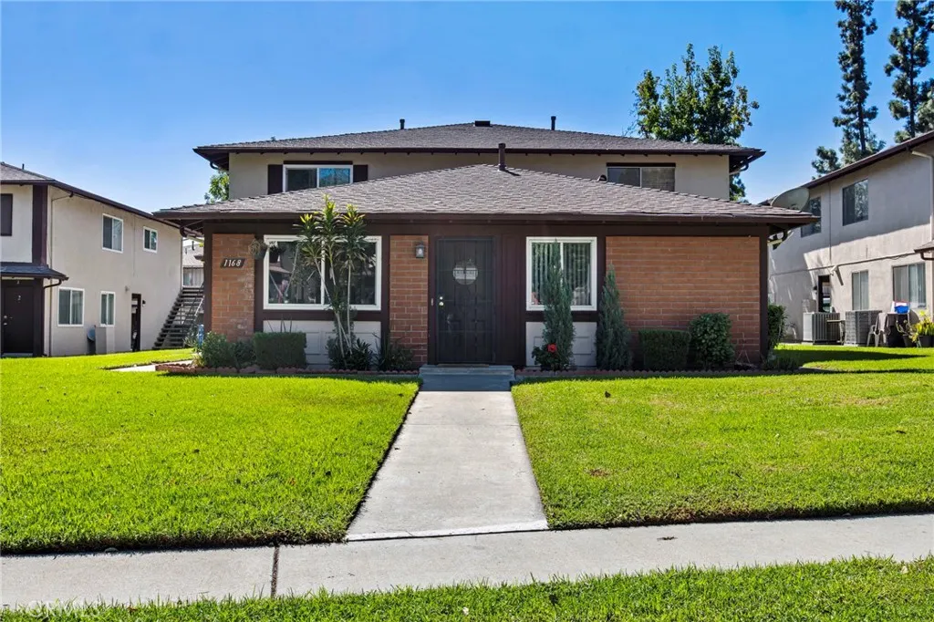 1168 W Calle Del Sol, #4