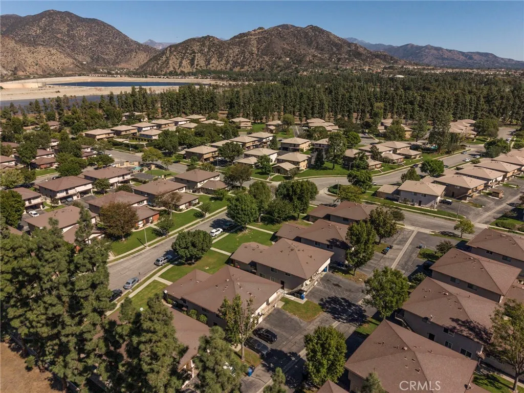 1168 W Calle Del Sol, #4