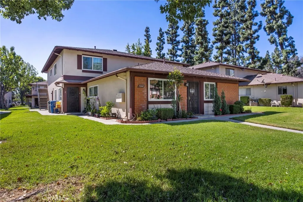 1168 W Calle Del Sol, #4