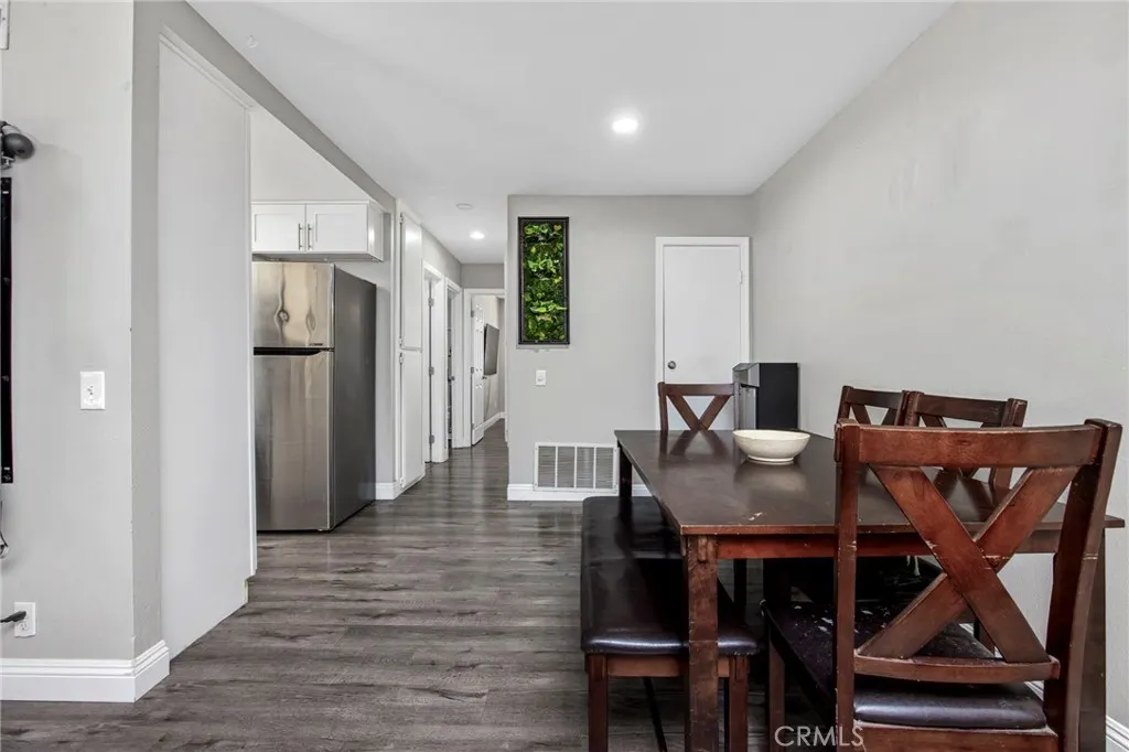 1168 W Calle Del Sol, #4