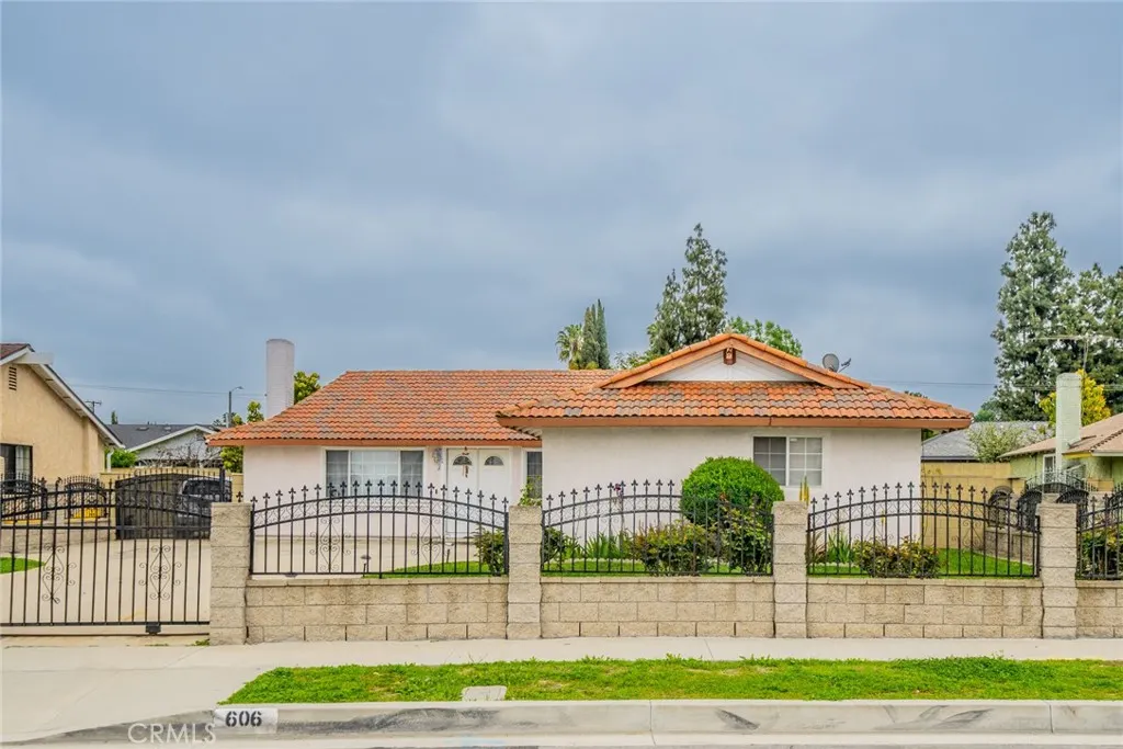 606 S Darney Avenue