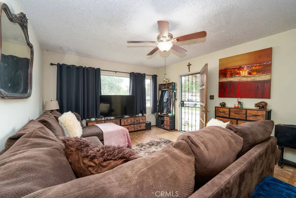 427 N Walnuthaven Drive