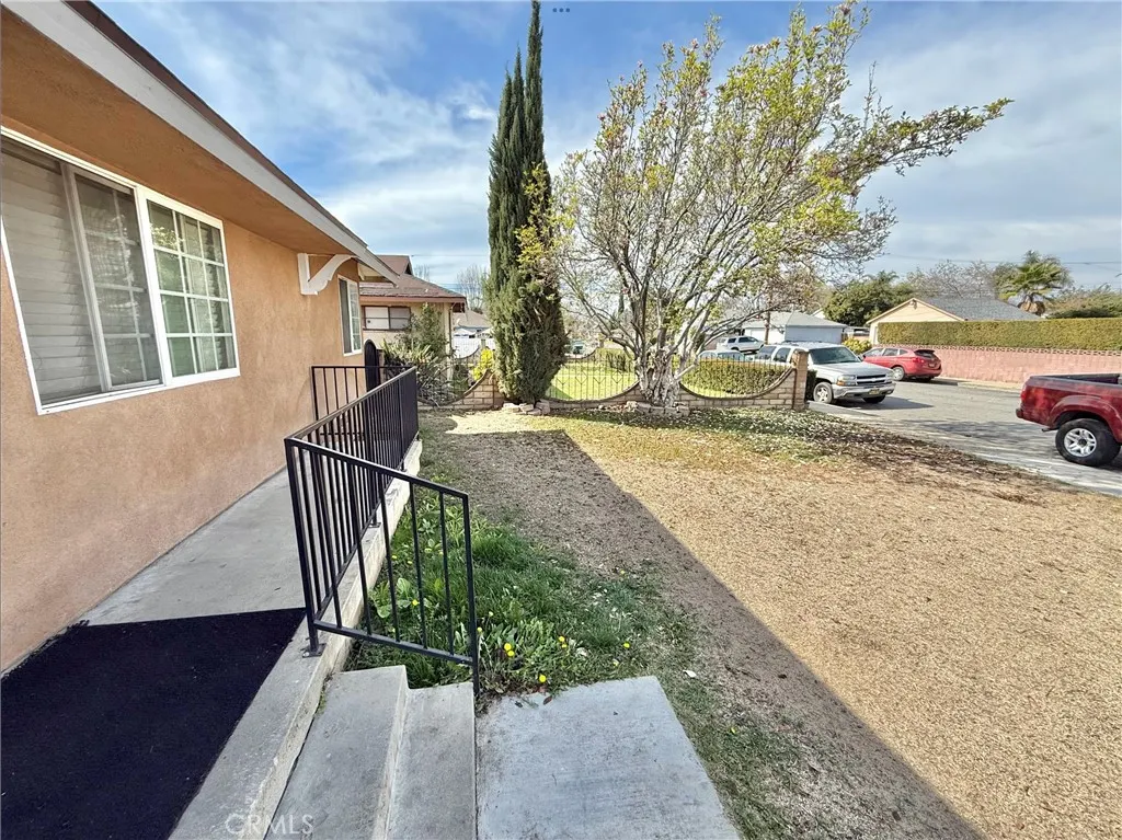 732 James Place