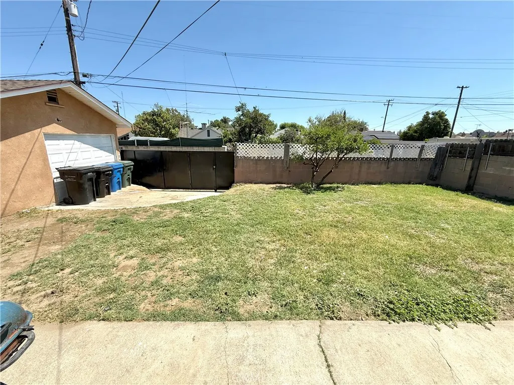 732 James Place