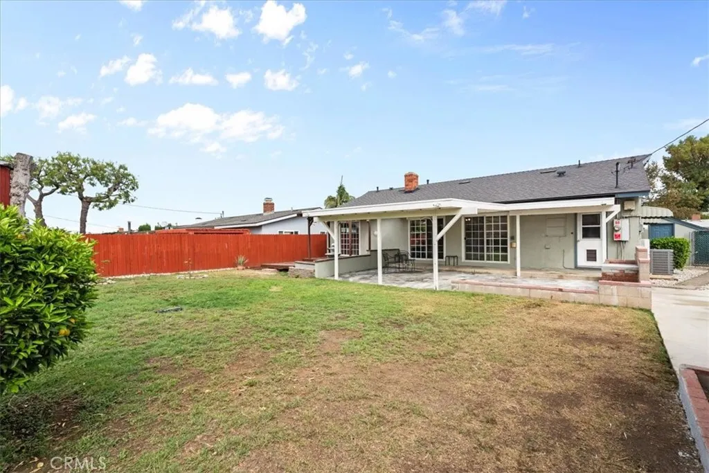 1366 E Louisa Avenue