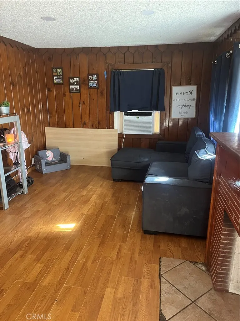 3606 Beuville Avenue