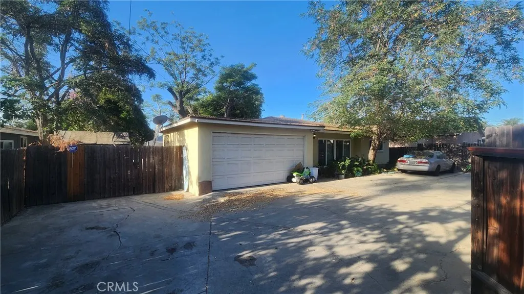 636 E E Street
