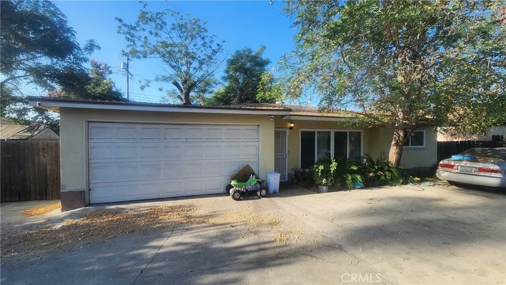 636 E E Street