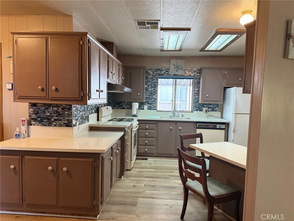 1045 N Azusa Ave, #44