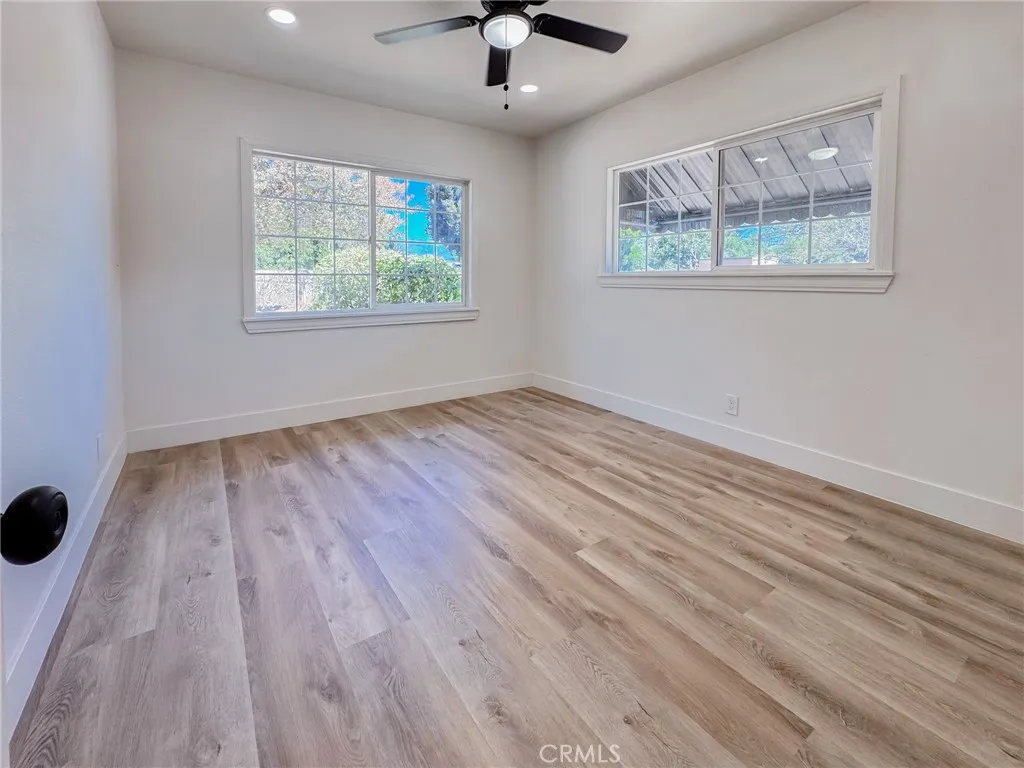 765 W Lexington Avenue