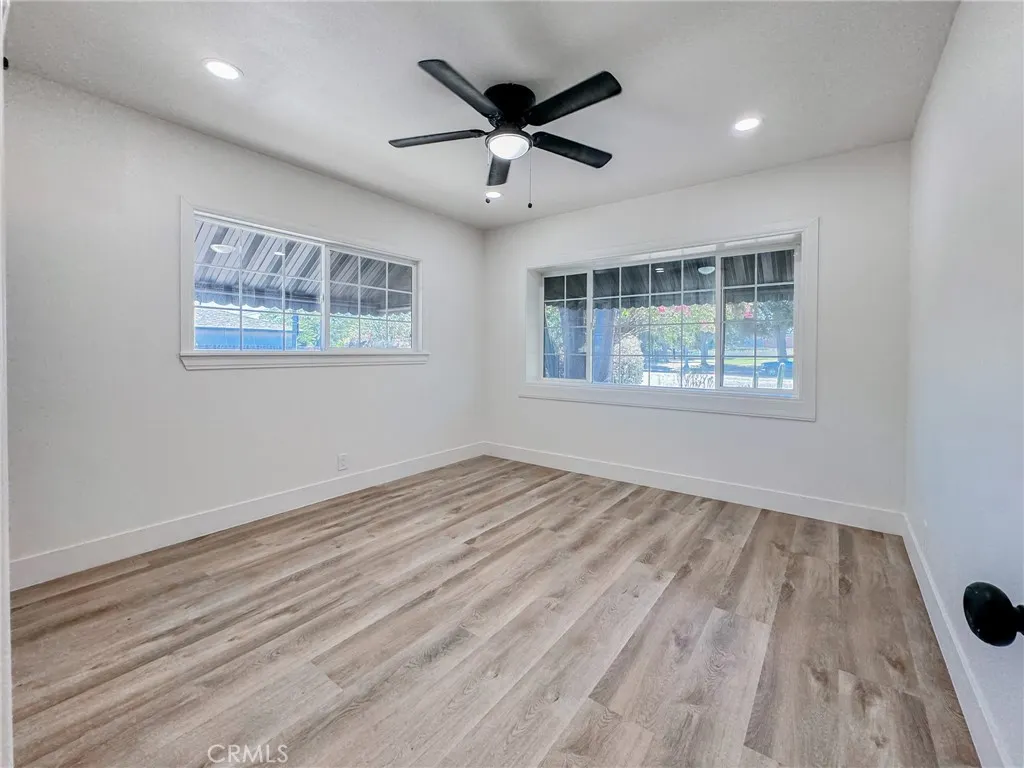 765 W Lexington Avenue