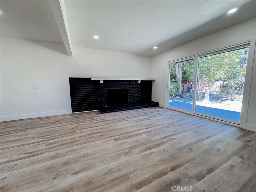 765 W Lexington Avenue