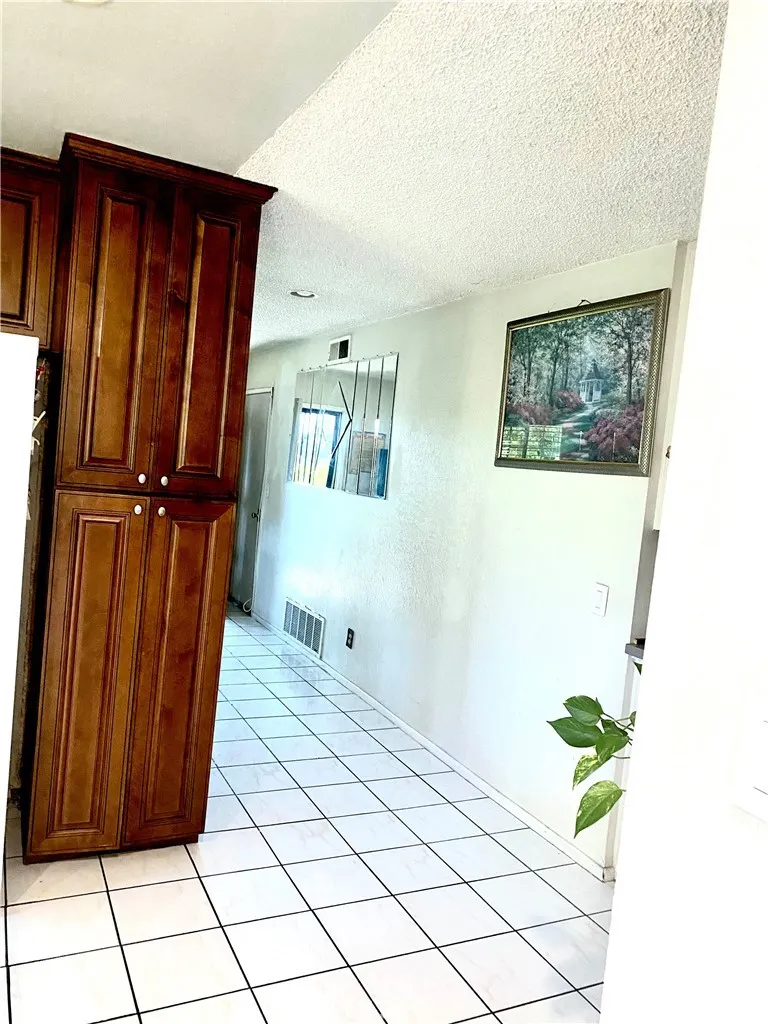 1949 S Palm Place