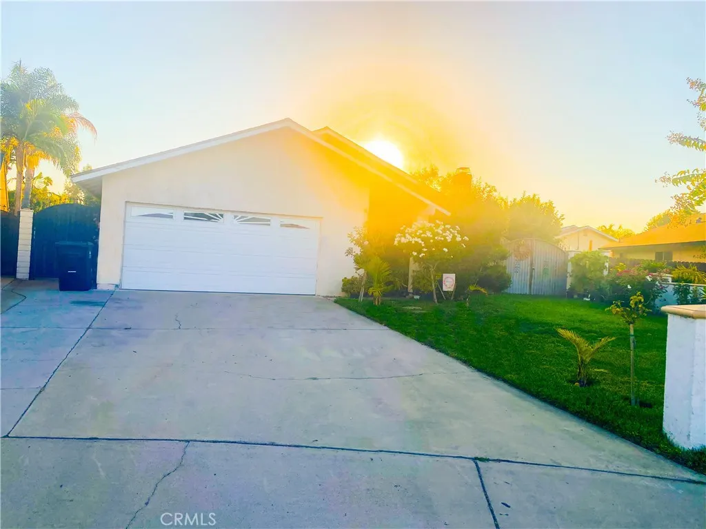 1949 S Palm Place