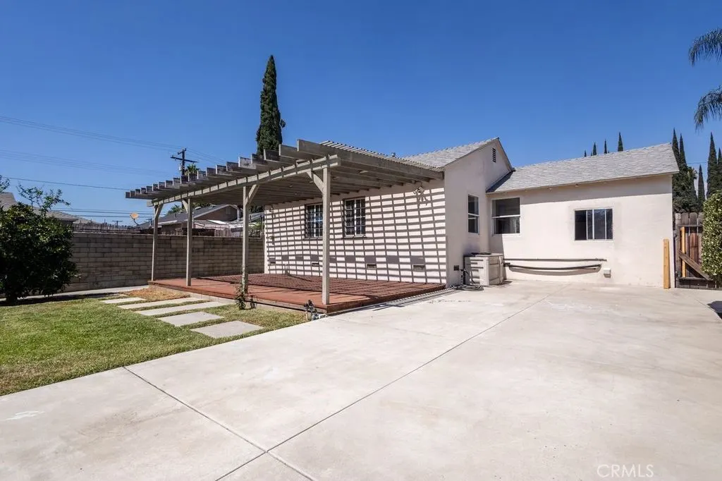 310 Wyland Way
