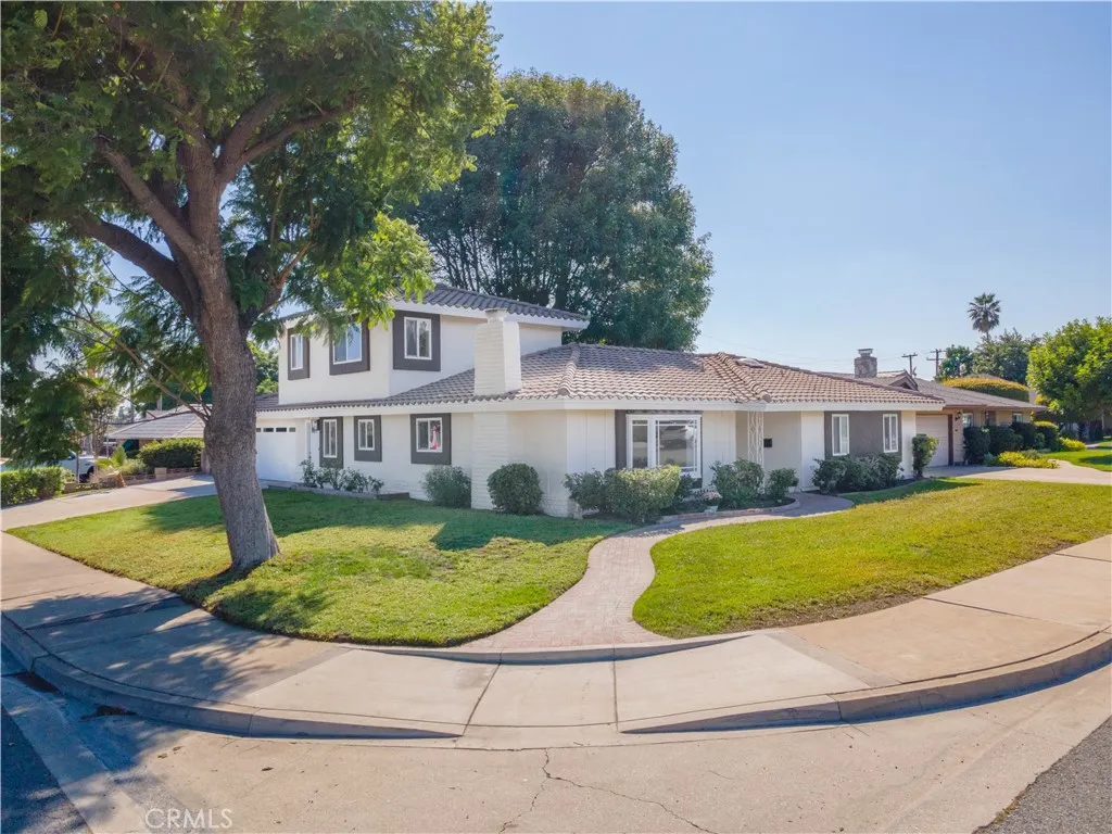 306 Ivy Court