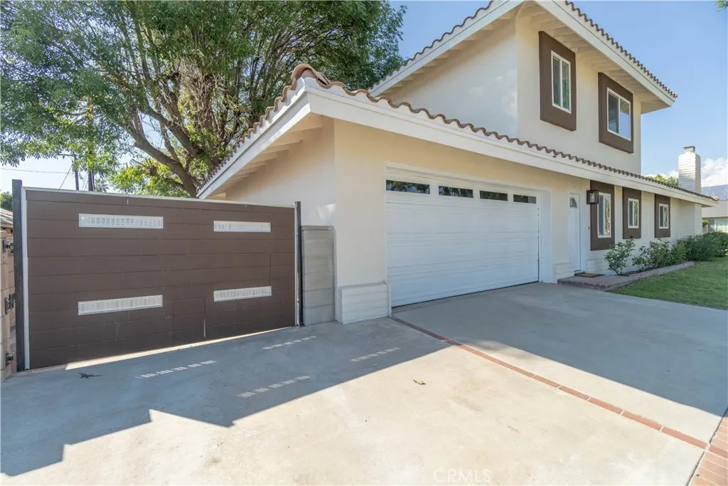 306 Ivy Court