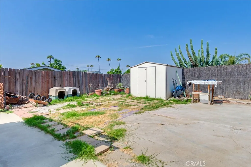 2148 S Sultana Avenue