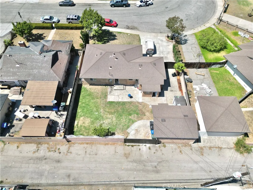 732 James Place